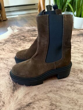 Steve Madden Brown Suede Chelsea Lug Boots